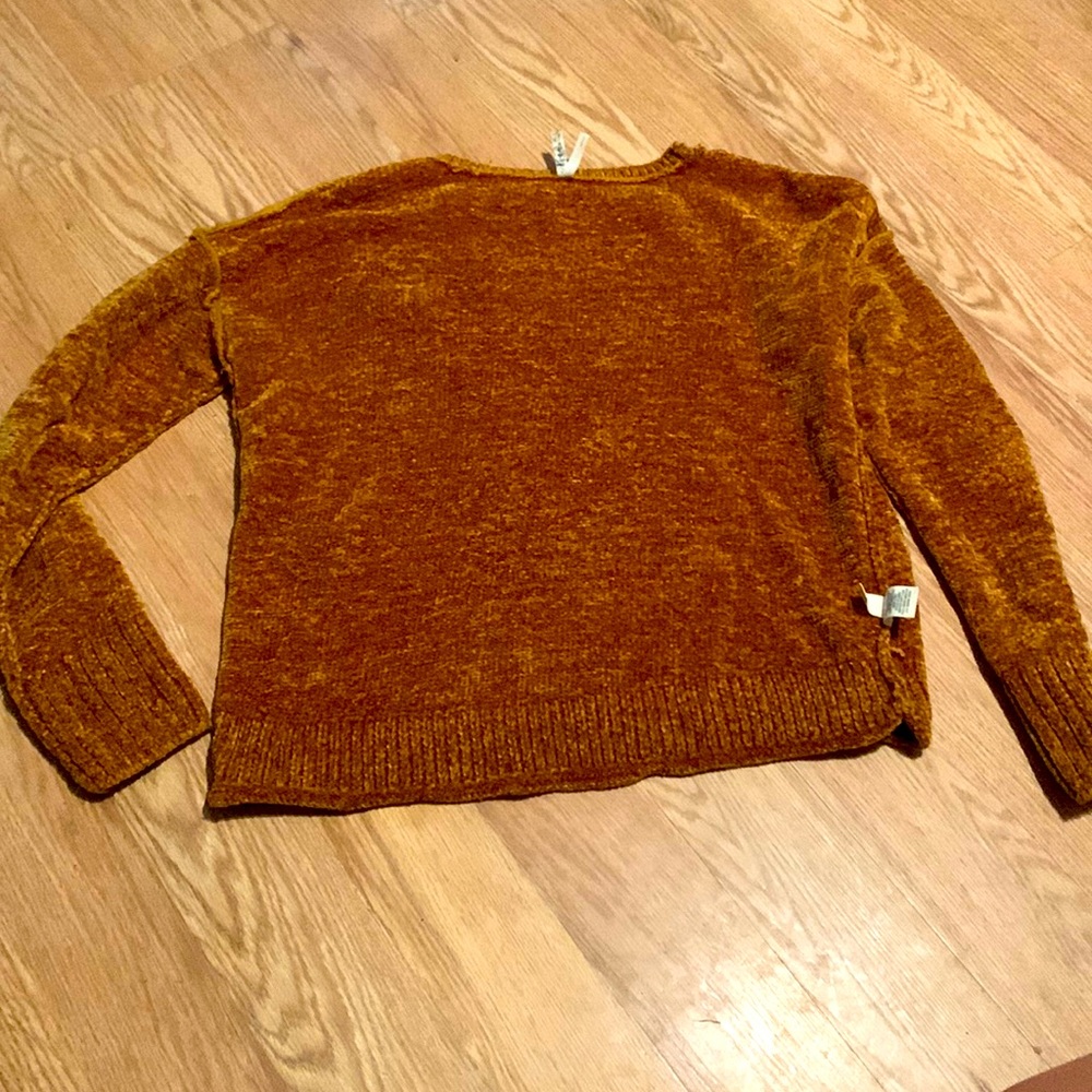 Womens  velvet sweater worn one time